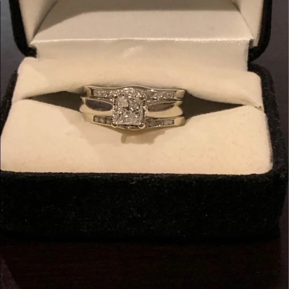 Wedding ring. - Picture 5 of 6